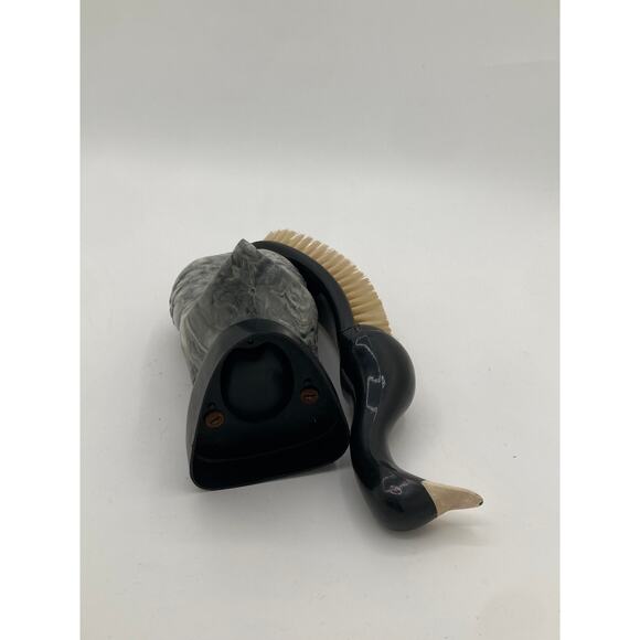 Vintage Goose Clothes Brush Plastic Bakelite Style Figural Vanity Brush - Picture 7 of 7